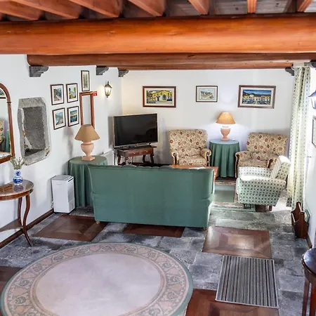 Casa Da Alegria * Furnas (Azores)